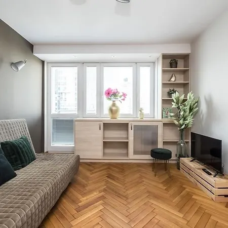 Boutique Emilii Plater 55 Two Balcony