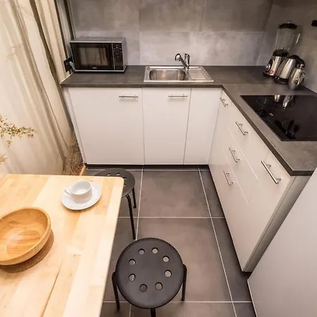 Boutique Emilii Plater 55 Two Balcony